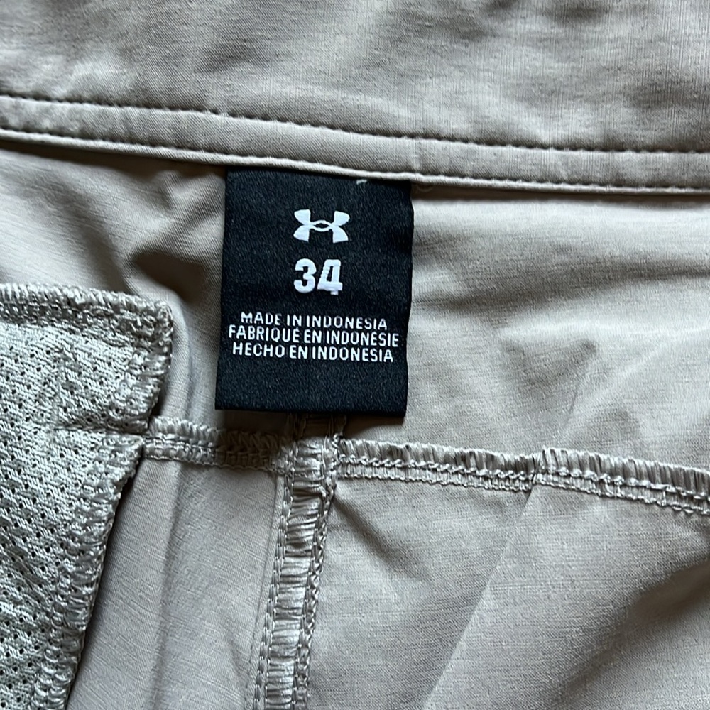 34 - Under Armour 1383560 UA Fish Hunter Pro 2.0 Cargo Men's fishing  Shorts $65 - Picture 4 of 9